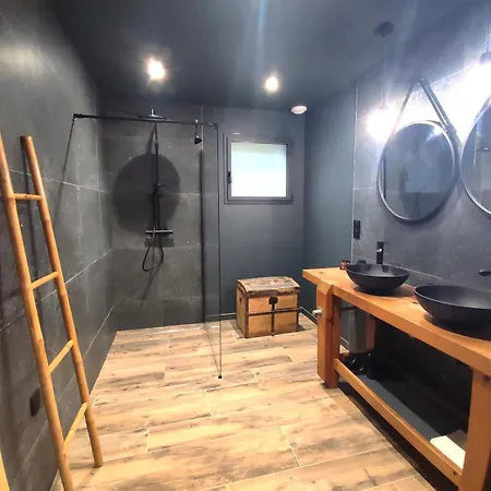 Holiday home Lignum, Exceptionnel - Sauna & - Vue Sur Les Montagnes, 8 Minutes Des Pistes.