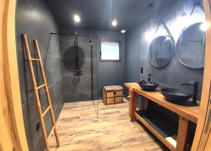 펜션 Lignum, Exceptionnel - Sauna & - Vue Sur Les Montagnes, 8 Minutes Des Pistes.